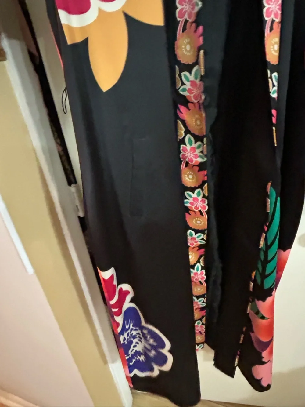 Misa Hylton and INC collaboration Floral Kimono Robe with Bold Multicolor Print - Picture 8 of 9